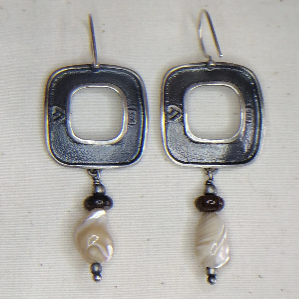 Silpada Hammered Sterling Silver Square Mother of Pearl Bronzite Earring…